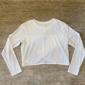 Long sleeve crop size 6 crop lululemon
